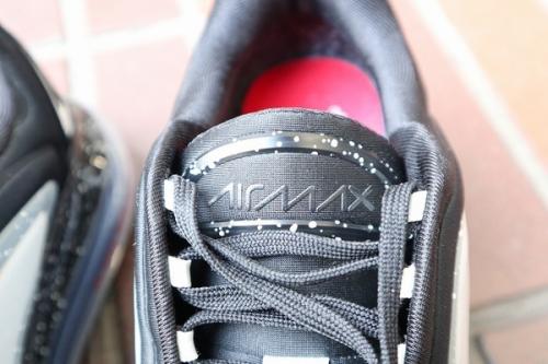 black/university red