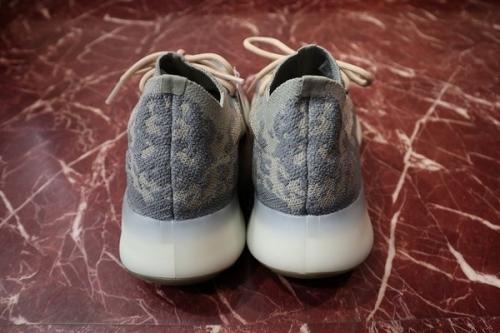 adidas＋KANYE WESTのアディダス＋カニエ・ウェスト