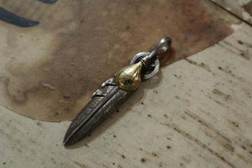 ペンダントトップのアクセサリー