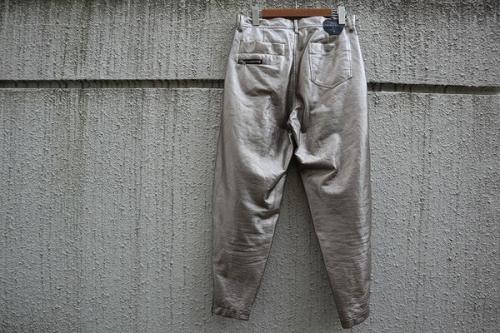 シャリーフのパンツ