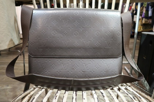 ラグジュアリーブランドのLOUIS　VUITTON