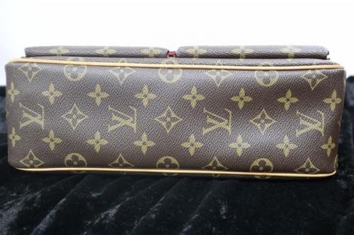 M51164のモノグラム