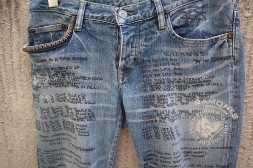ヒステリックグラマー RAMONES ラモーンズ ダメージ加工 デニムパンツ M 新品同様 ヒステリックグラマー ラモーンズ ダメージ加工 デニム
