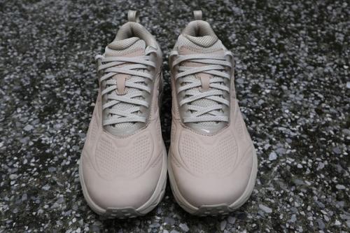 HOKAONEONEのホカ オネオネ