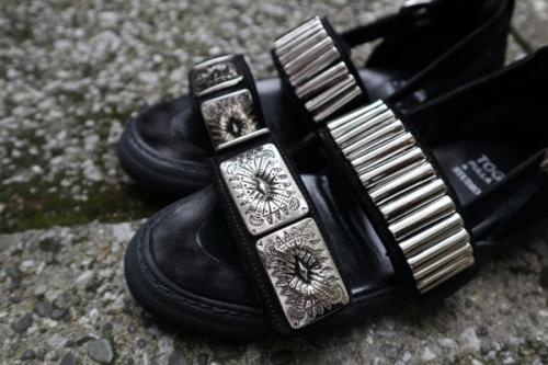 サンダルのスニーカー