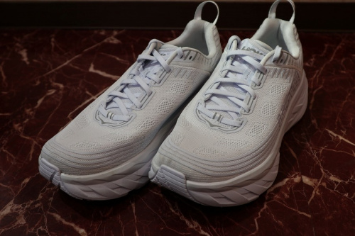 アウトドアブランドのHOKAONEONE