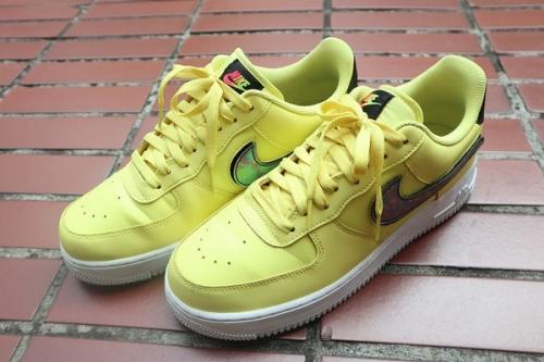 ナイキのCI0064-700