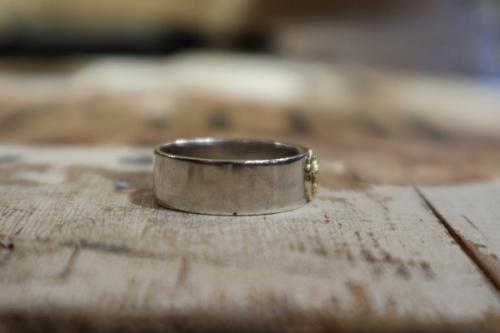 タディ＆キングの平打GDウルフリング