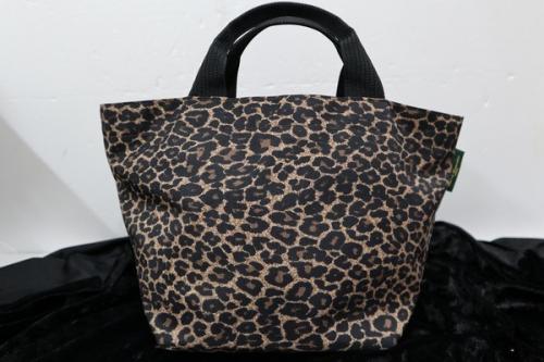 レオパード柄舟形ハンドバッグの町田　古着