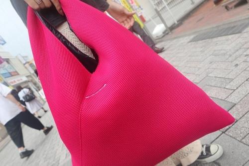 トライアングルメッシュトートバッグ