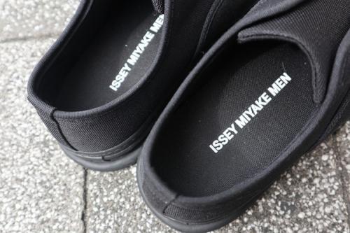 スニーカーのME03/08AJ002