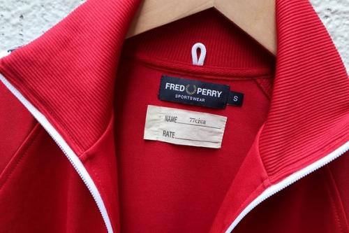 トラックジャケット