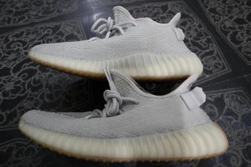 YEEZY BOOST350V2のF99710 CP9366