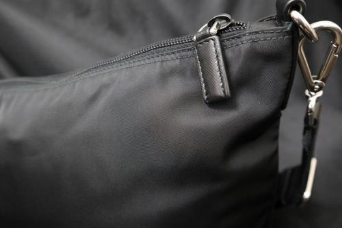 プラダのバッグ