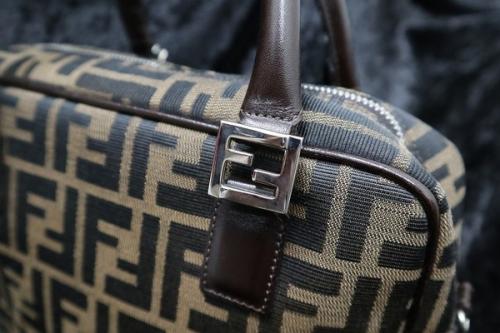 ラグジュアリーのインポート