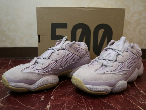 スニーカーのadidas