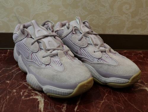 FW2656のYEEZY 500 SOFT VISION