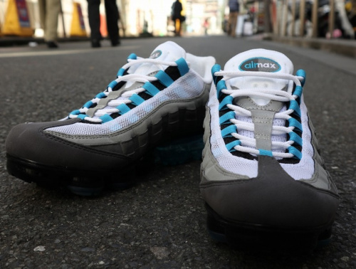 スニーカーのNIKE