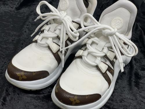 LOUIS VUITTON 　のルイ ヴィトン　