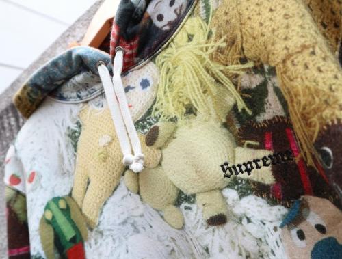 シュプリーム×マイクケリー