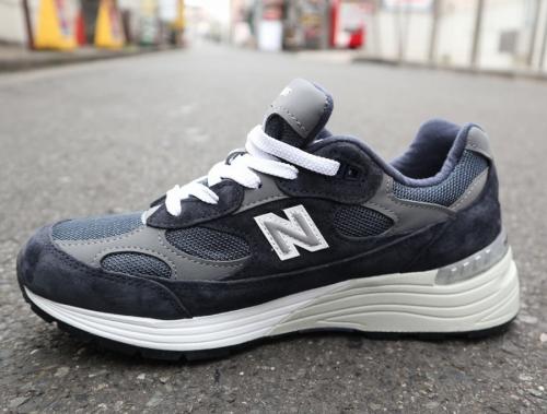 new balance/ニューバランス】よりローカットスニーカーM992