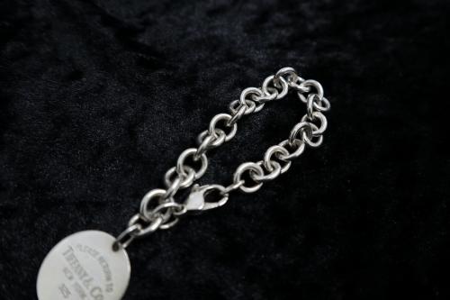 ティファニーのリターントゥティファニータグブレスレット