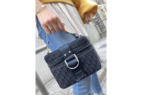 クリスチャン ディオールのHE0074