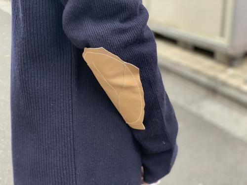ニットのエルボーパッチ