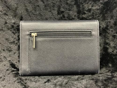 シャネルの財布