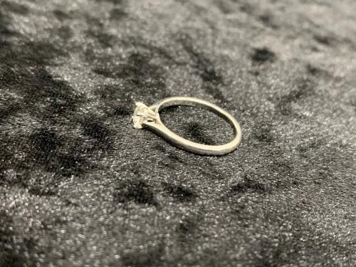 カルティエのリング