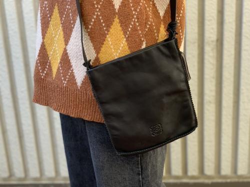 ショルダーバッグのアナグラム