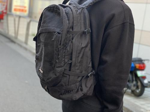 シュプリームのバックパック