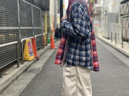 リビルド　バイ　ニードルスのシャツ