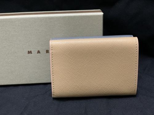 マルニの財布
