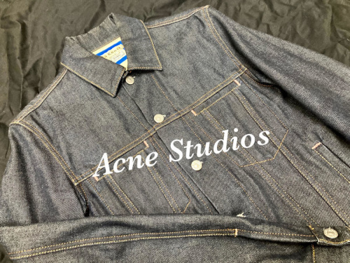 インポートブランドのacne studios
