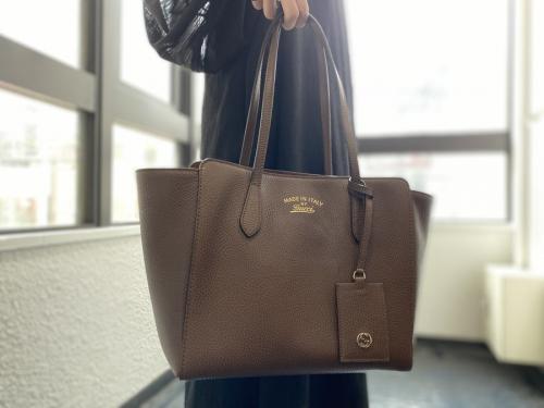 GUCCI グッチ スウィングレザー トートバッグ レザー バイカラーA4収納 GUCCI スウィング レザートートバッグ グレーブラウン×ピンク