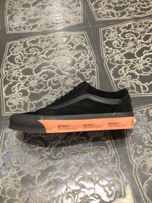 ヴァンズ×ダブルタップスのOld Skool