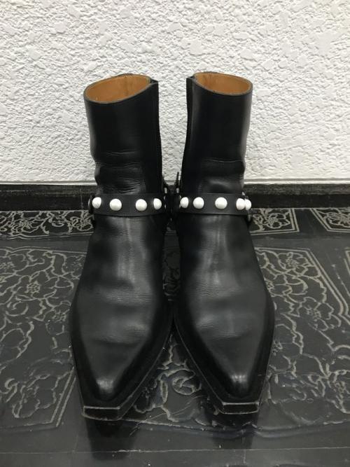 ジョンローレンスサリバンのスクエアトゥーブーツ