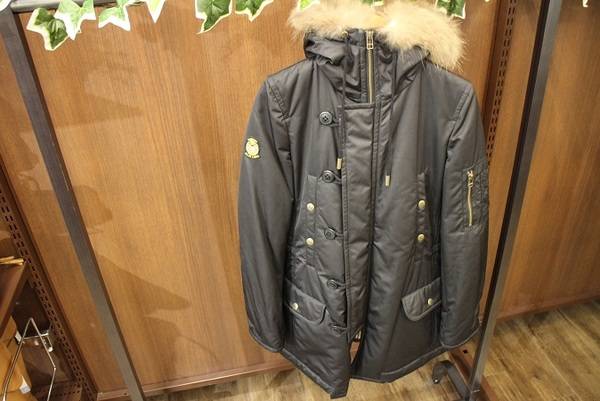 右袖のワッペンがオシャレ度MAX！BURBERRY BLUE LABEL