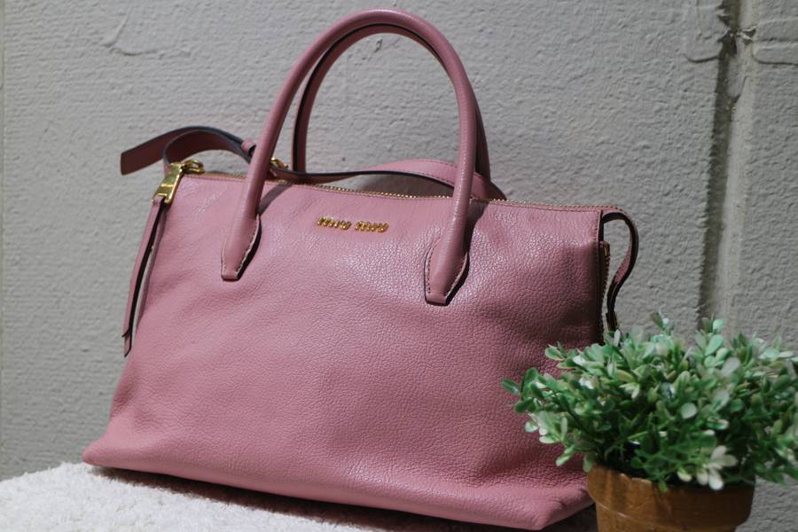 MIUMIU/ミュウミュウ 2WAYバッグ コーデの差し色にぜひ[2016.07.10発行]