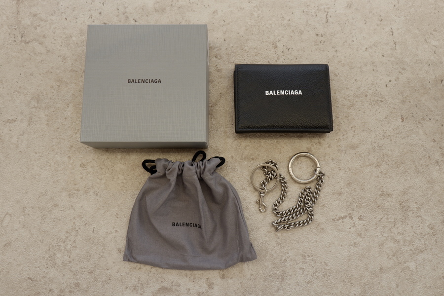 限定 美品　BALENCIAGA × シンプソンズ　チェーン　ウォレット BALENCIAGA - バレンシアガ スモールシンプソンズストラップ