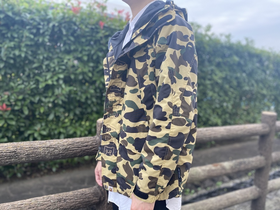 A BATHING APE/アベイジングエイプ】より17SS 1ST CAMO SNOWBOAD