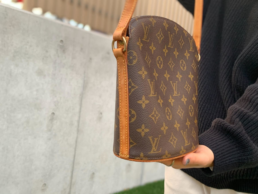 LOUIS VUITTON／ルイヴィトン】よりドルーオ・モノグラムショルダー ...