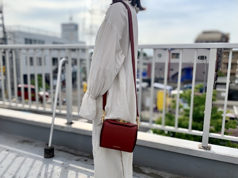 ALEXANDER McQUEEN/アレキサンダー マックイーン】よりBOX BAGが ALEXANDER McQUEEN/アレキサンダー マックイーン】よりBOX BAGが