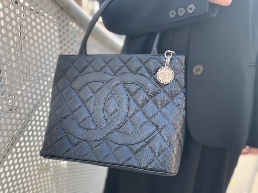 人気ラグジュアリーブランド【CHANEL/シャネル】より1804復刻トート