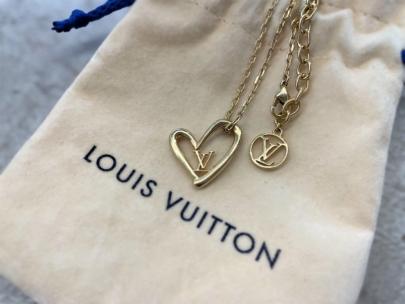 「ラグジュアリーブランドのLOUIS VUITTON 　 」