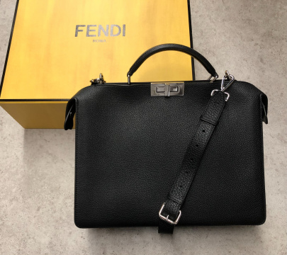 「ラグジュアリーブランドのFENDI 」