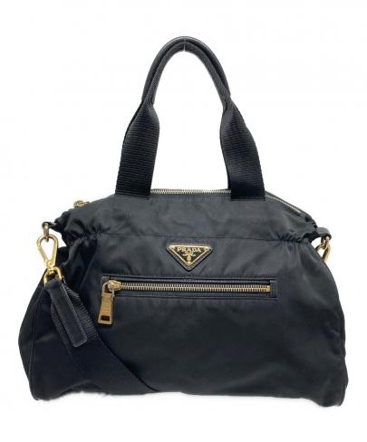 「ラグジュアリーブランドのPRADA 」