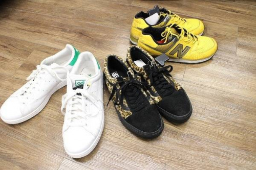 アディダスのニューバランス