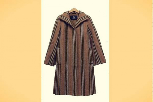 コートのレディ−ス